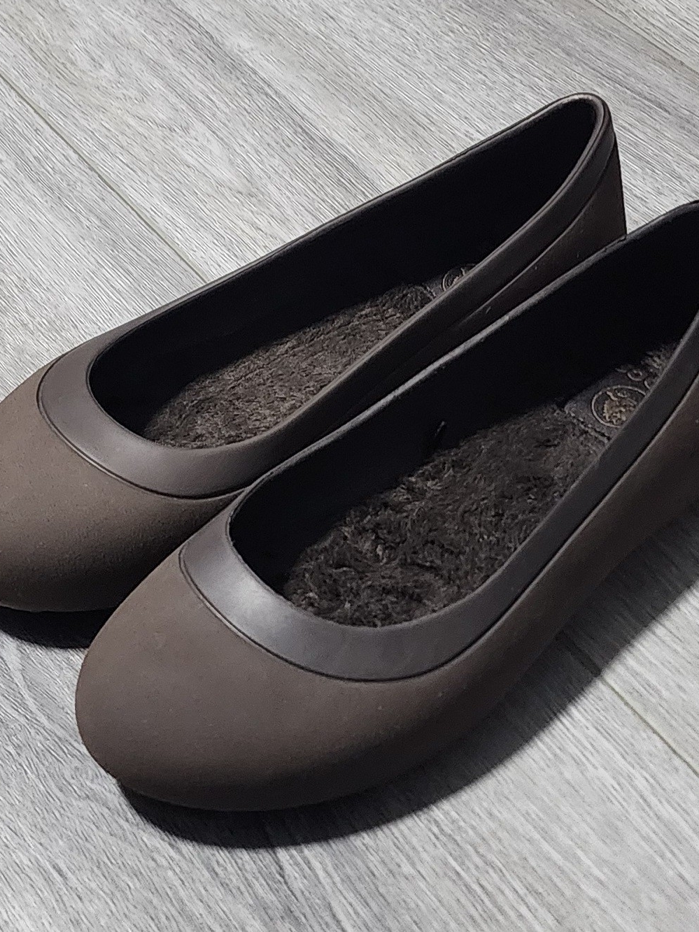 NWOB Crocs Brown Mammoth Ballet Flats W/ Soft Faux Fur Lining Womens Size 7
